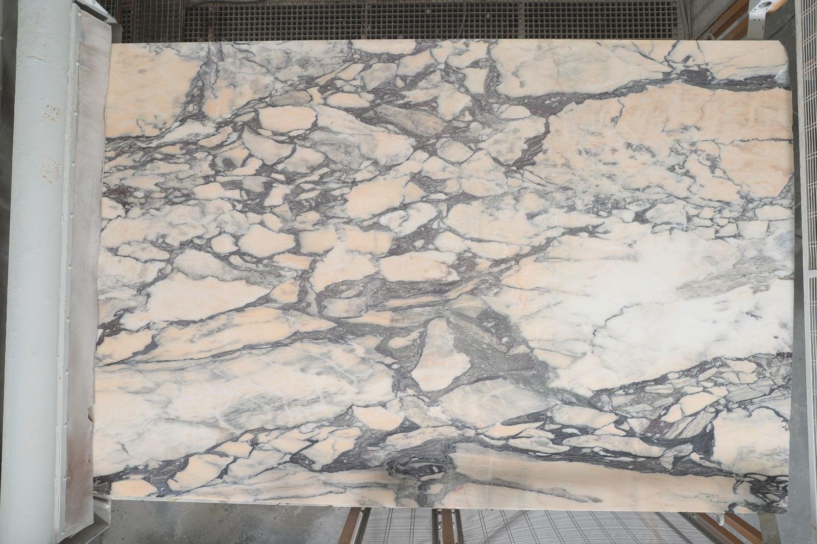 slab-2-calacatta-viola