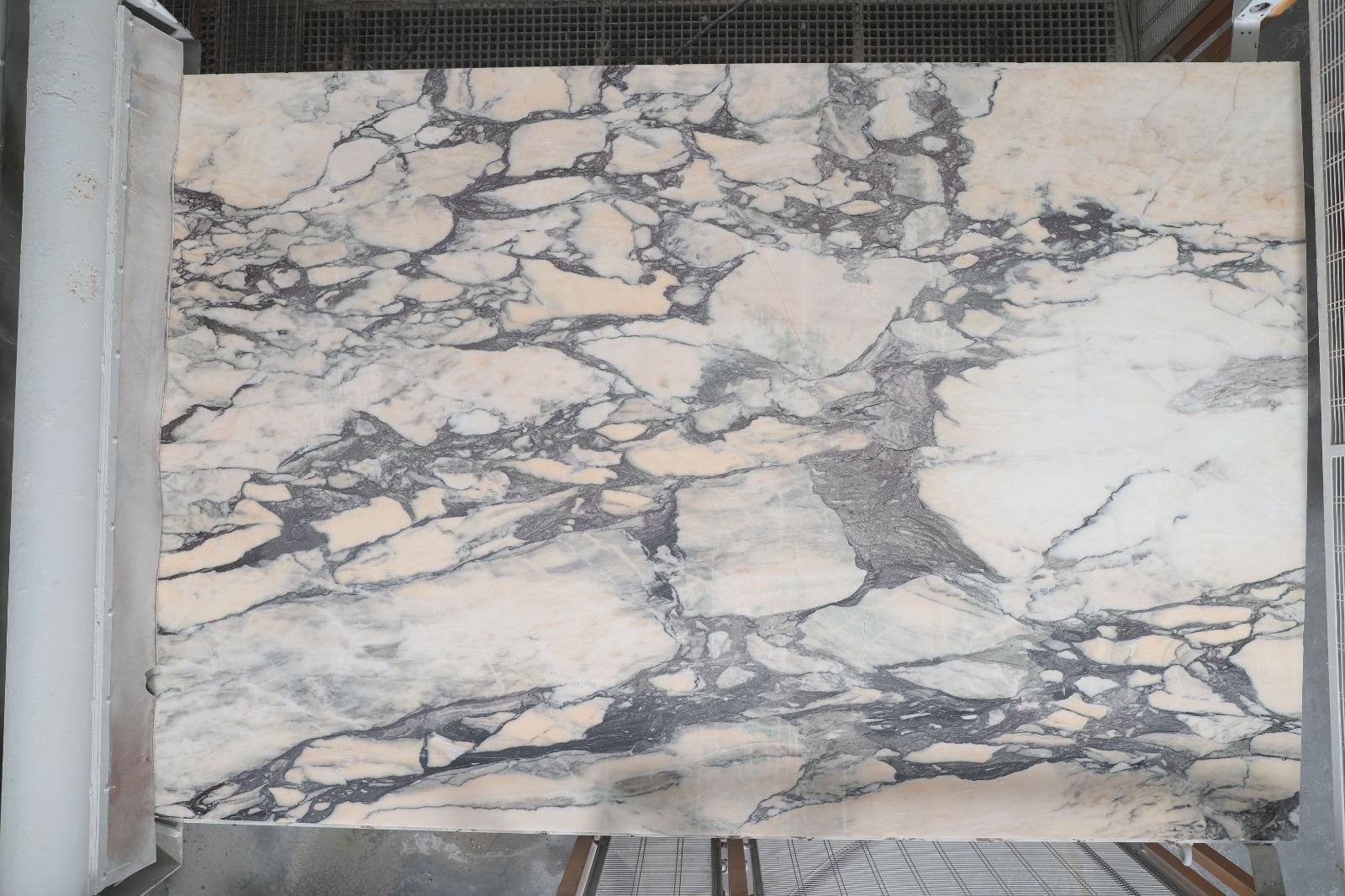 slab-6-calacatta-viola