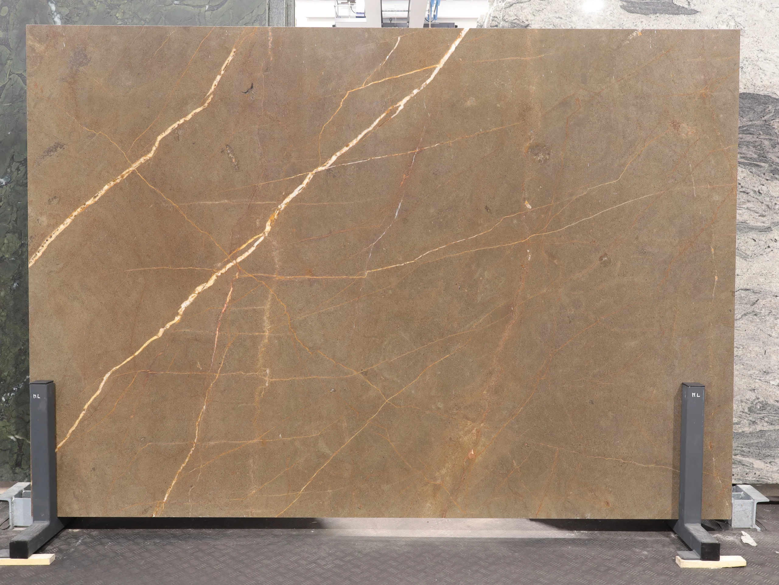 slab-bronze-amani-3-scaled